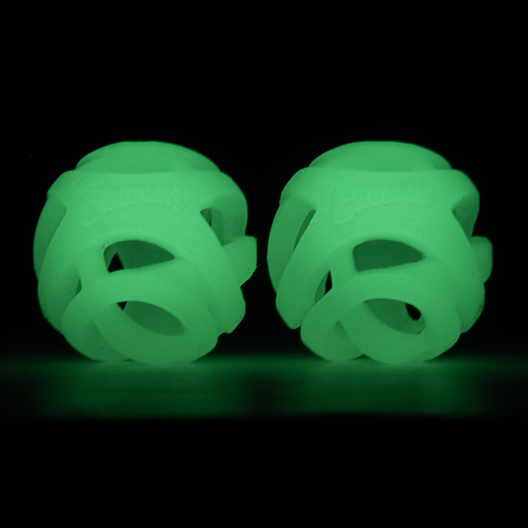 Lichtgevende Hondenbal M, Drijvend, 6 cm – Chuckit! Air Glow Fetch Ball - Afbeelding 3