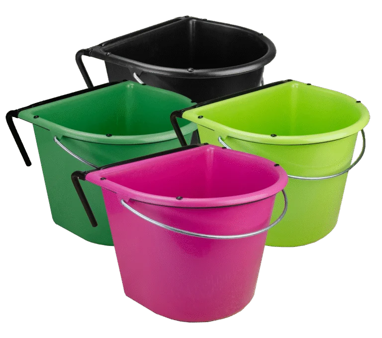 Ophangbare Voerbak voor Paarden met Metalen Hengsel, 15 l, Zwart – Vplast
